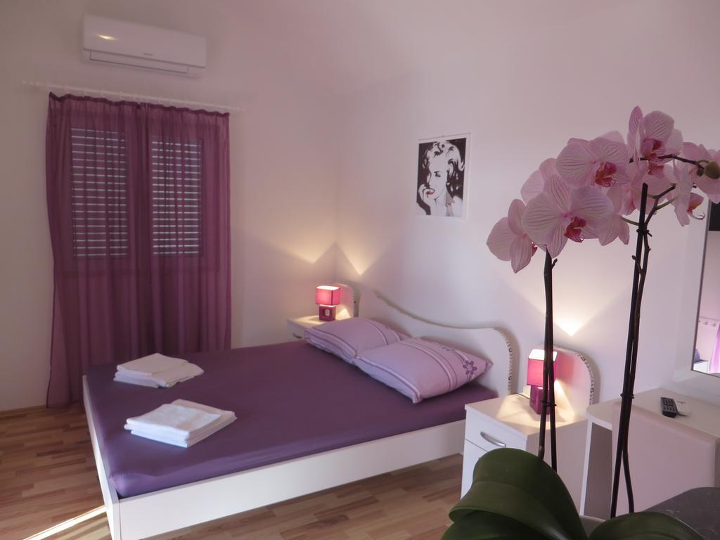 Apartments Petar Hvar Town Zimmer foto